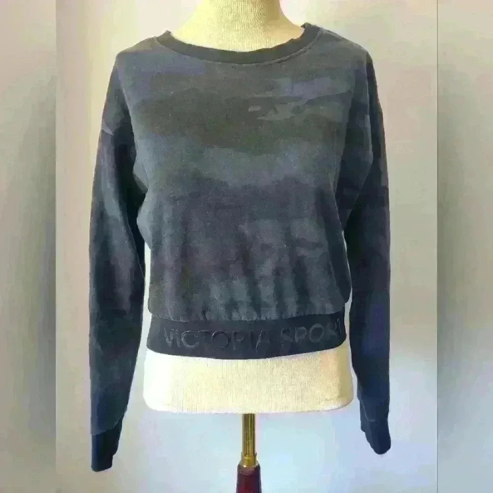 VICTORIA SPORT  cropped camo sweatshirt size xs